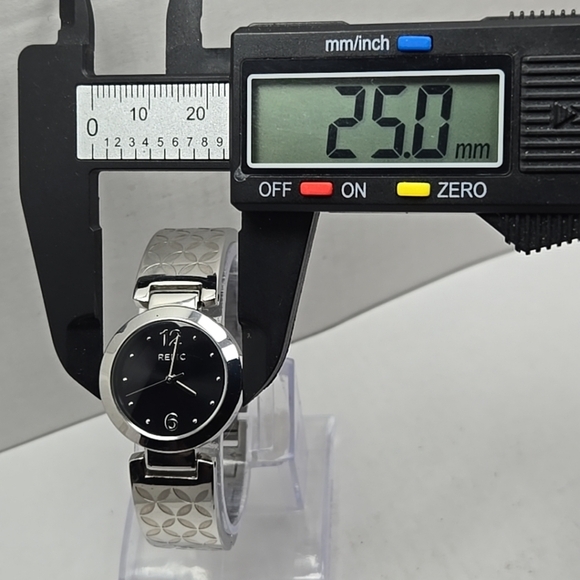 Womens Relic Watch ZR34096 Black Dial Silver Tone Geometric Band New Battery - Picture 4 of 9